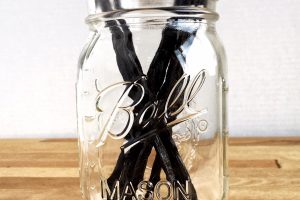ball jar with vanilla beans